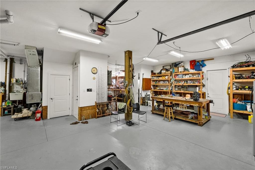 2713 8th AVE-41