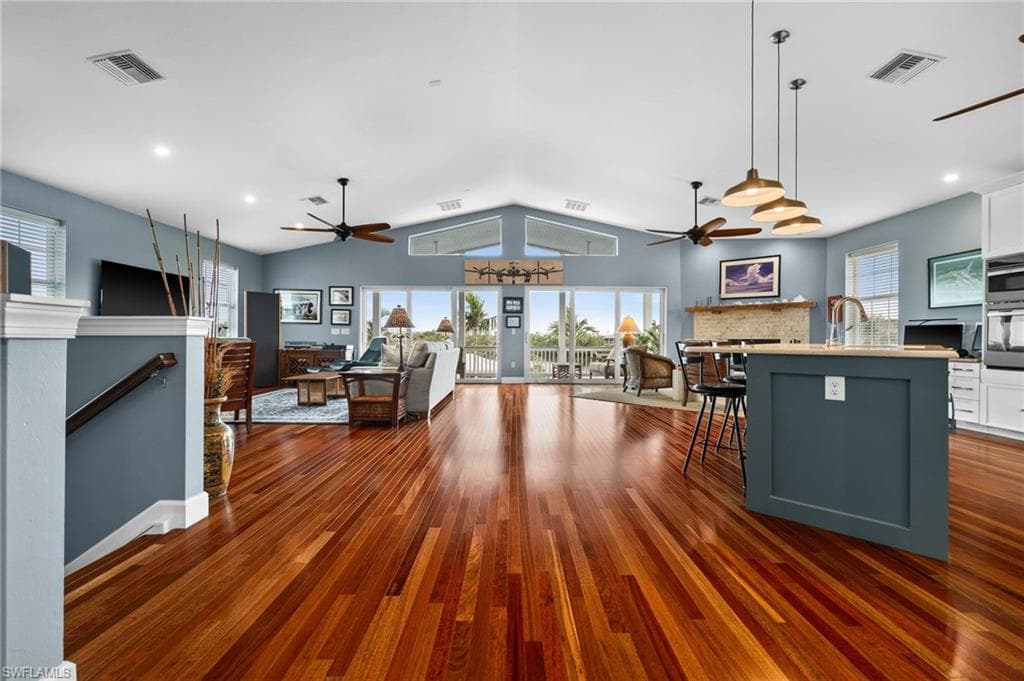 2713 8th AVE-29