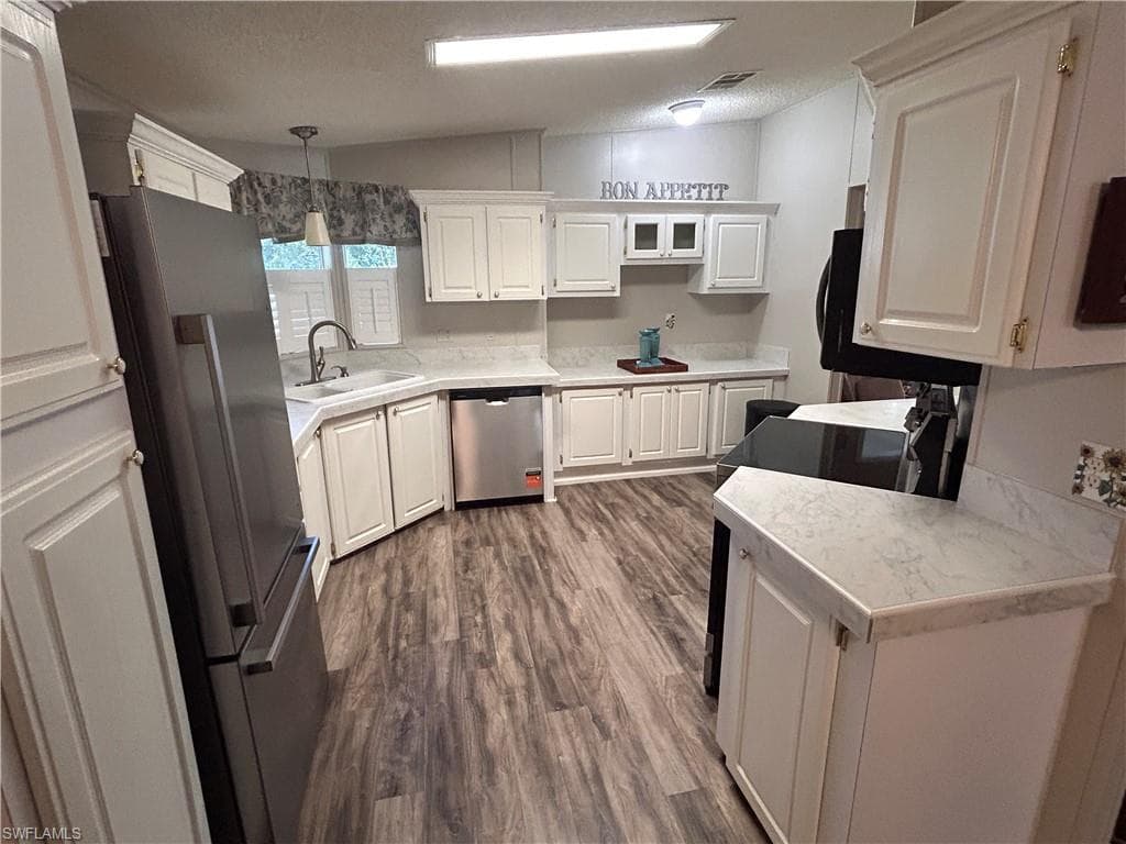 10561 Lake Loop RD 37M-6