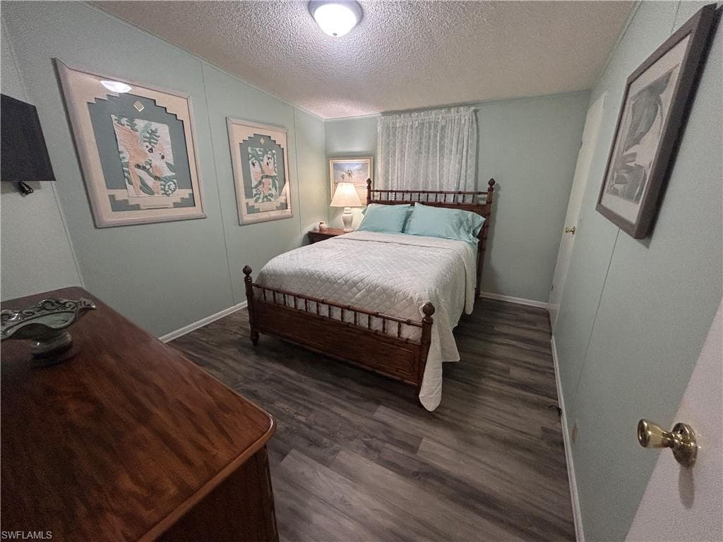 10561 Lake Loop RD 37M-17