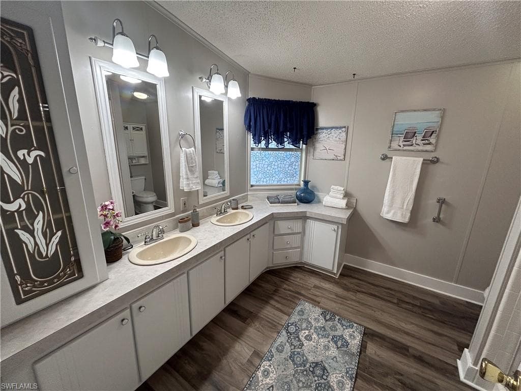 10561 Lake Loop RD 37M-24