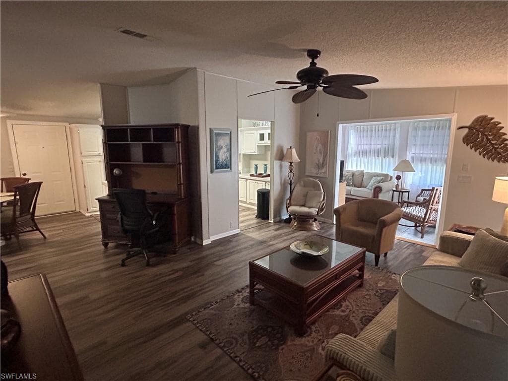 10561 Lake Loop RD 37M-11