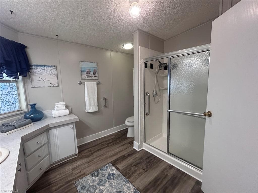 10561 Lake Loop RD 37M-25