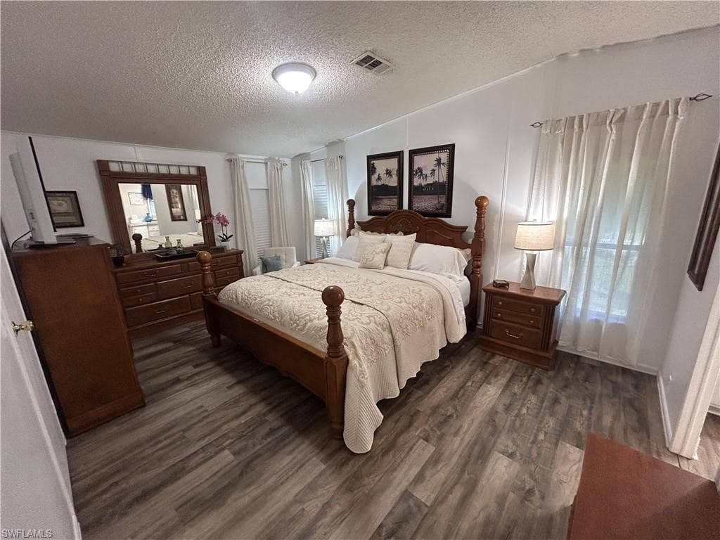 10561 Lake Loop RD 37M-21