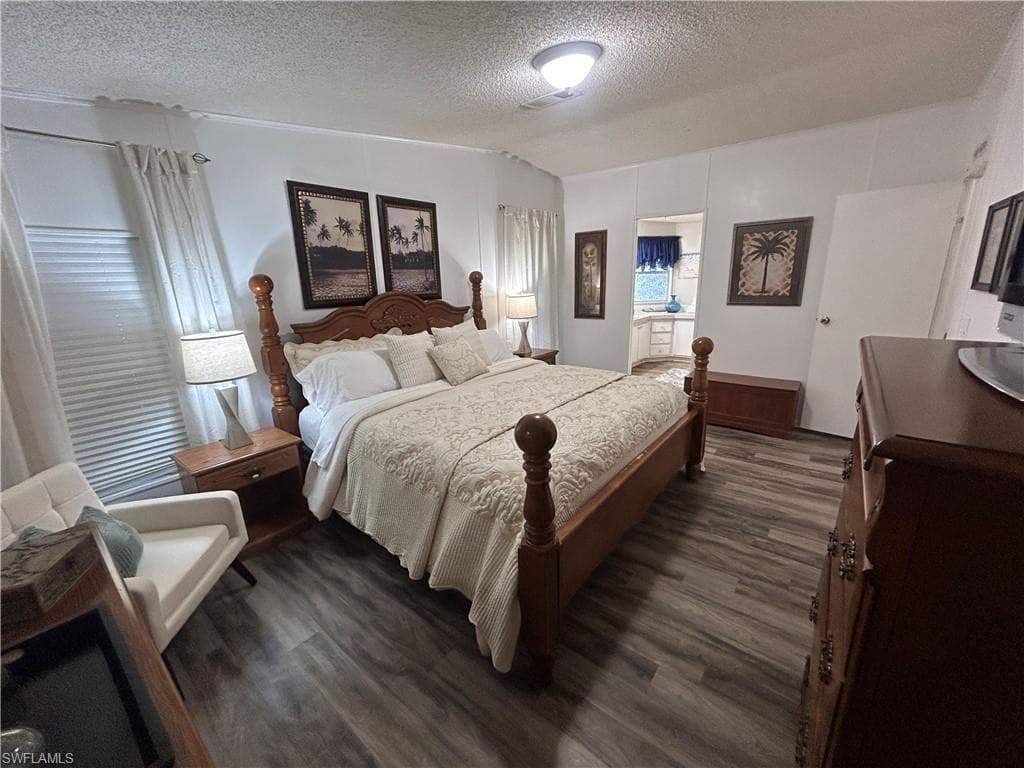 10561 Lake Loop RD 37M-23