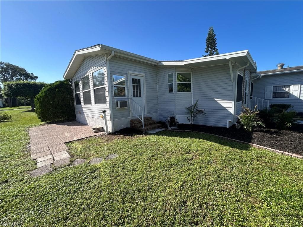 10561 Lake Loop RD 37M-27