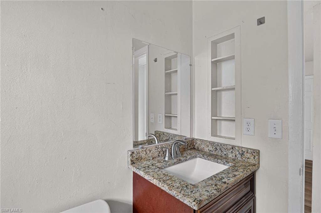 273 Whittier AVE-12