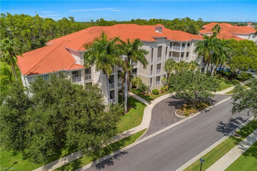 4863 Hampshire CT 104-27