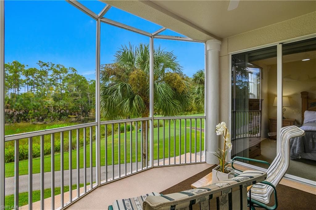4863 Hampshire CT 104-2