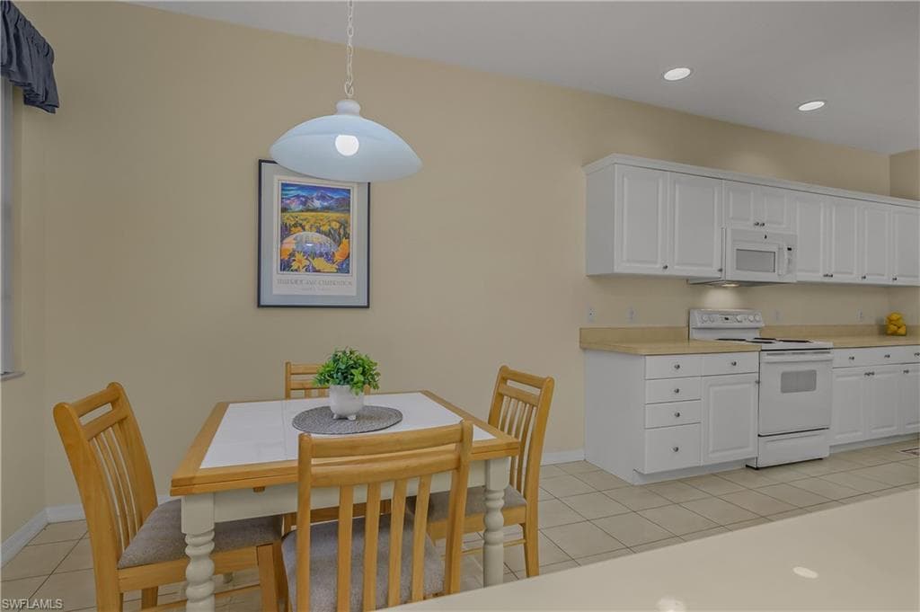 4863 Hampshire CT 104-17
