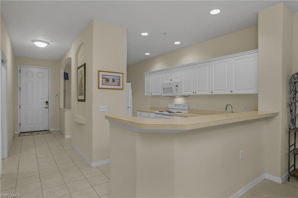 4863 Hampshire CT 104-12