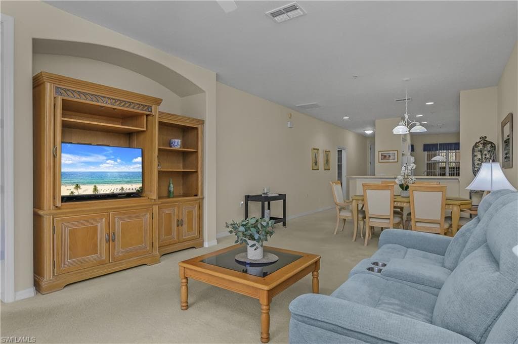 4863 Hampshire CT 104-10