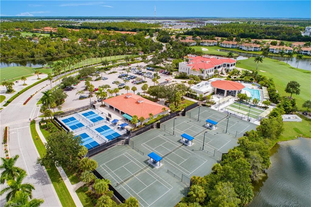 4863 Hampshire CT 104-33