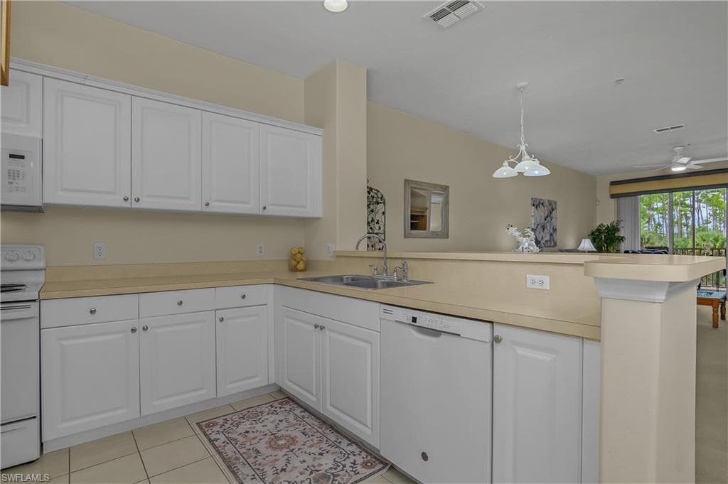 4863 Hampshire CT 104-14