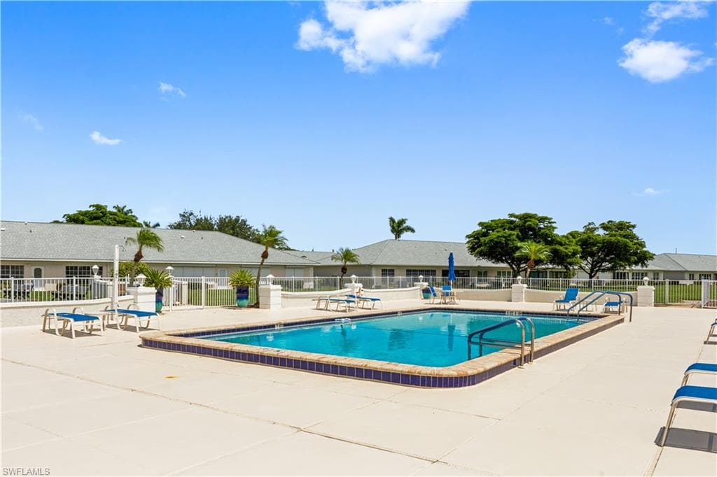 1267 Hazeltine DR-27