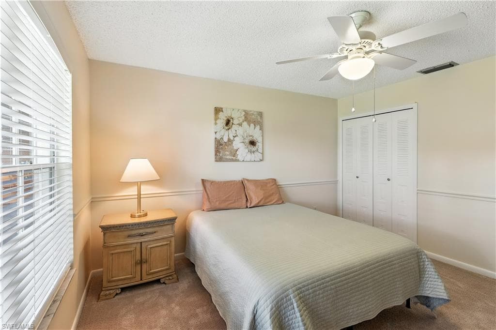 1267 Hazeltine DR-17
