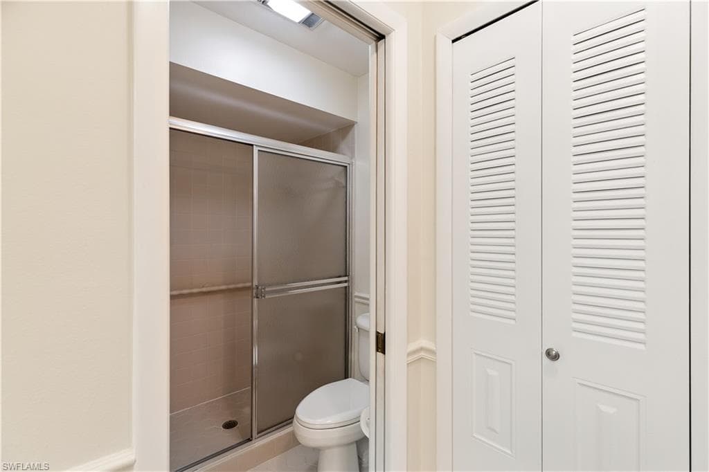 1267 Hazeltine DR-12