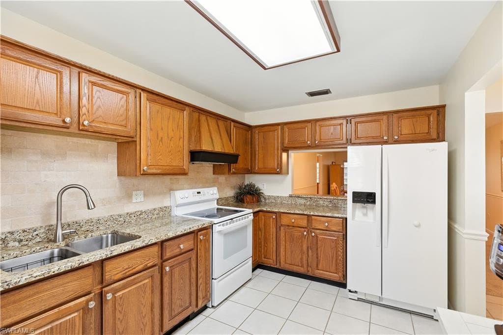 1267 Hazeltine DR-3