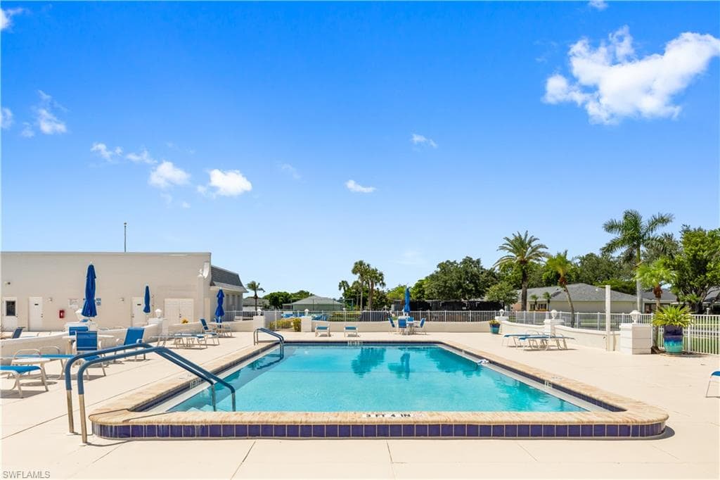 1267 Hazeltine DR-28