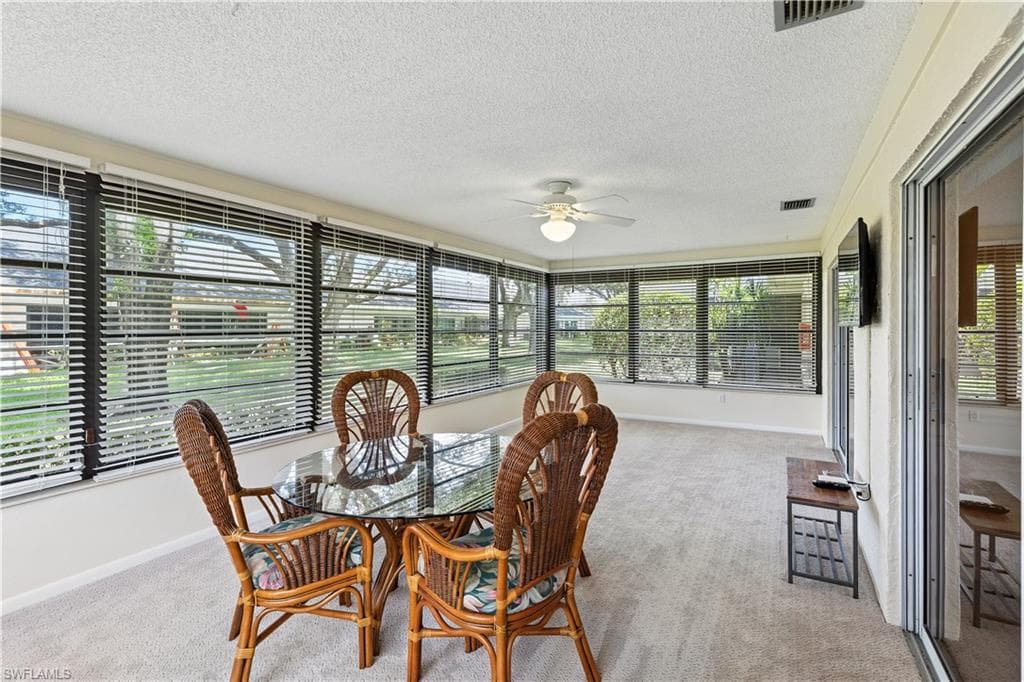 1267 Hazeltine DR-18