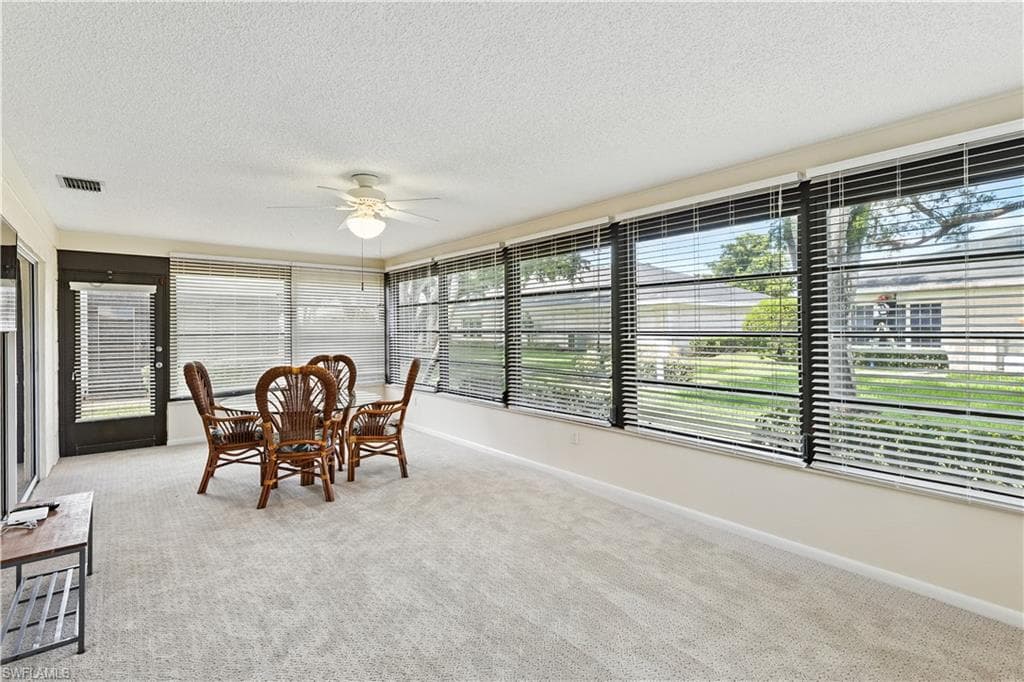 1267 Hazeltine DR-19