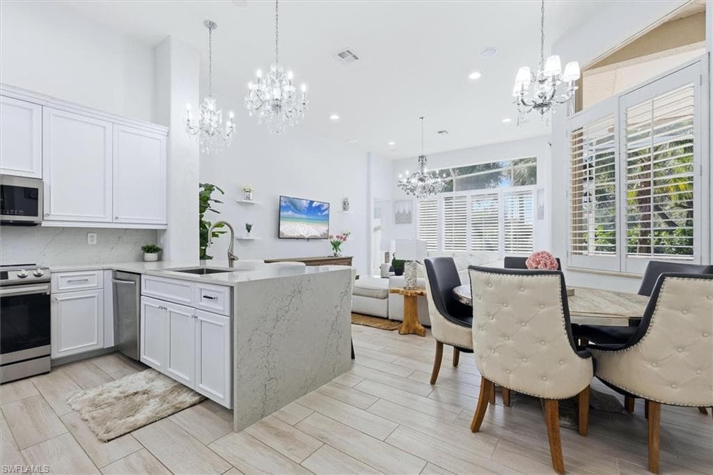 8910 Paseo De Valencia ST-17