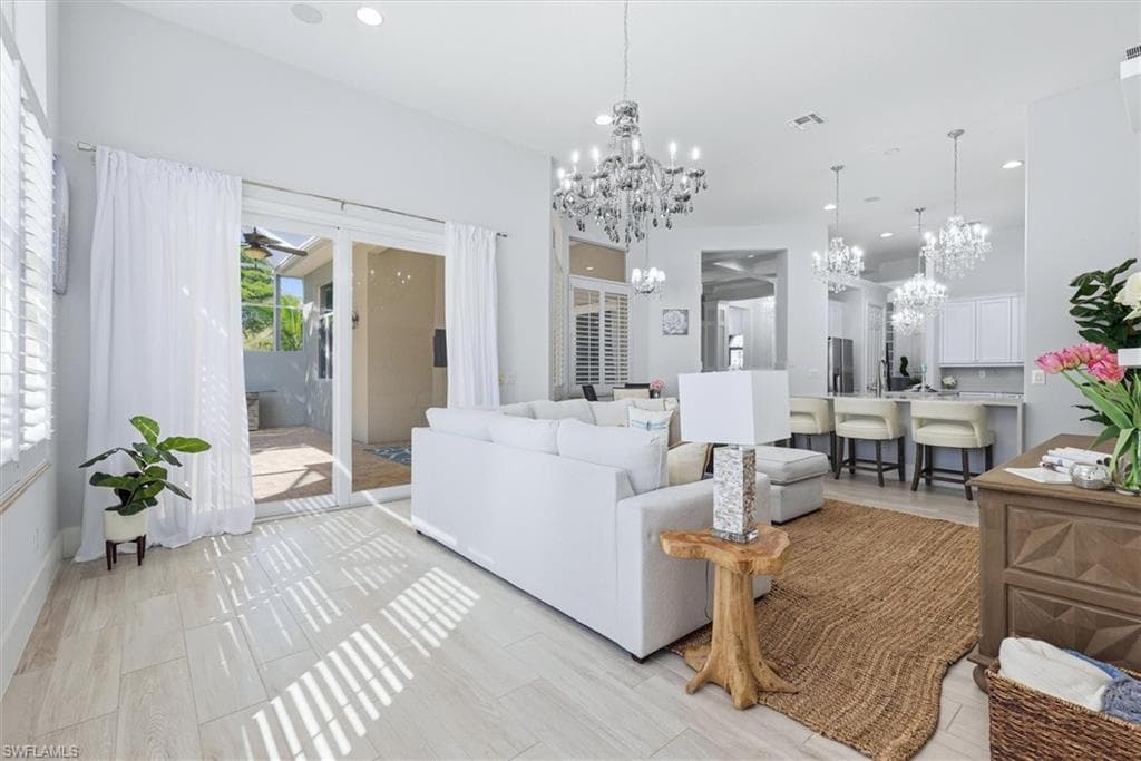8910 Paseo De Valencia ST-22