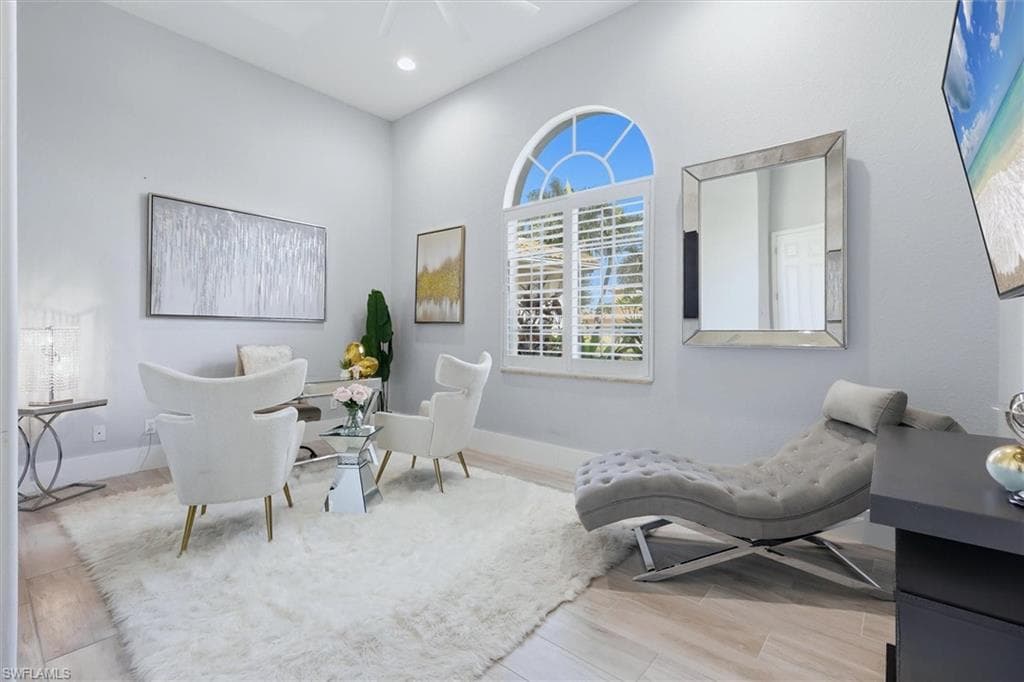 8910 Paseo De Valencia ST-36