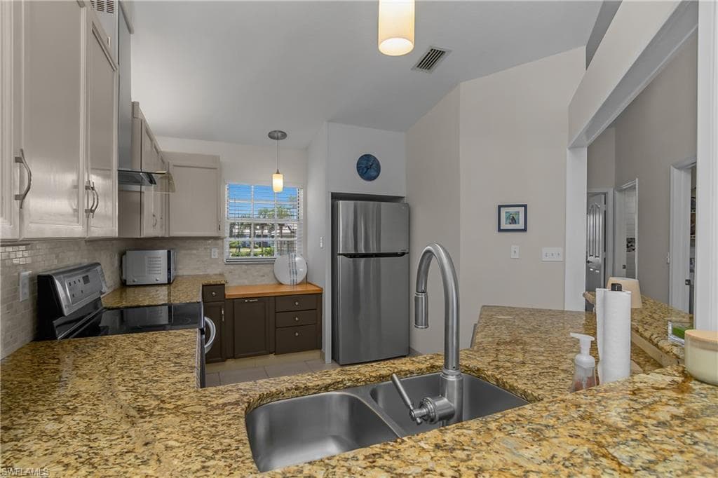 13131 Castle Harbour DR M7-10