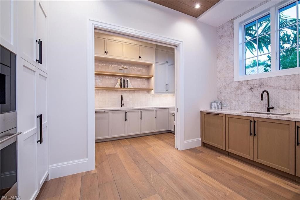 1544 3rd ST S-14