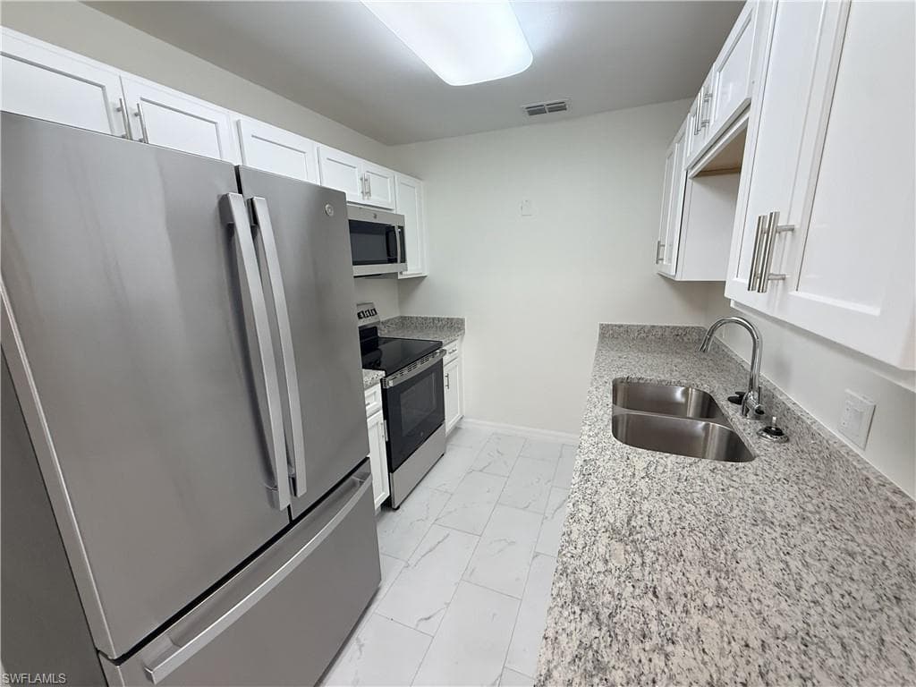 3225 E Riverside DR 21B-3