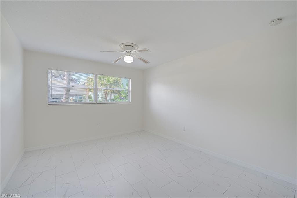 3225 E Riverside DR 21B-14