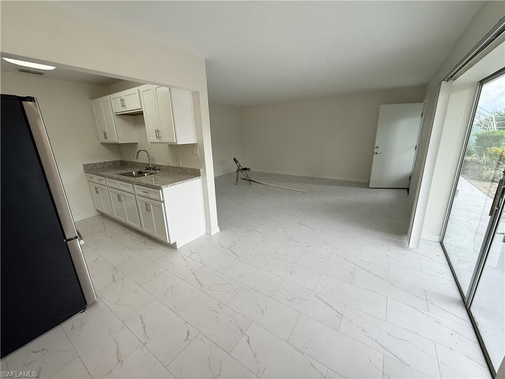 3225 E Riverside DR 21B-4