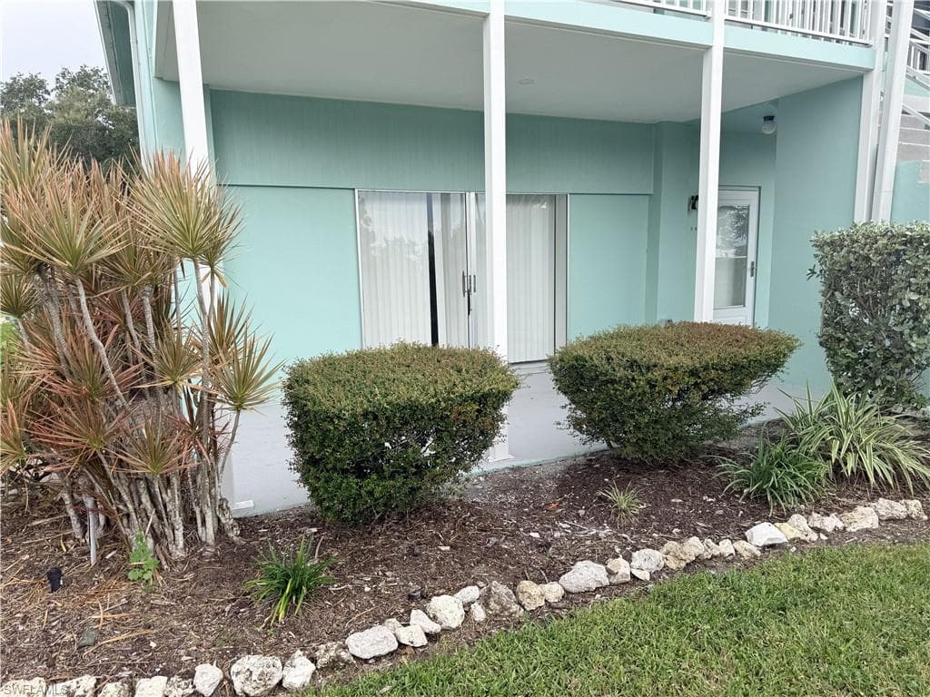3225 E Riverside DR 21B-7