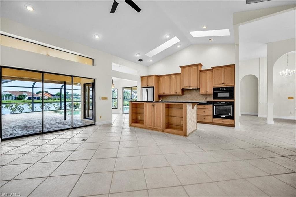 11543 Tanager CT-9
