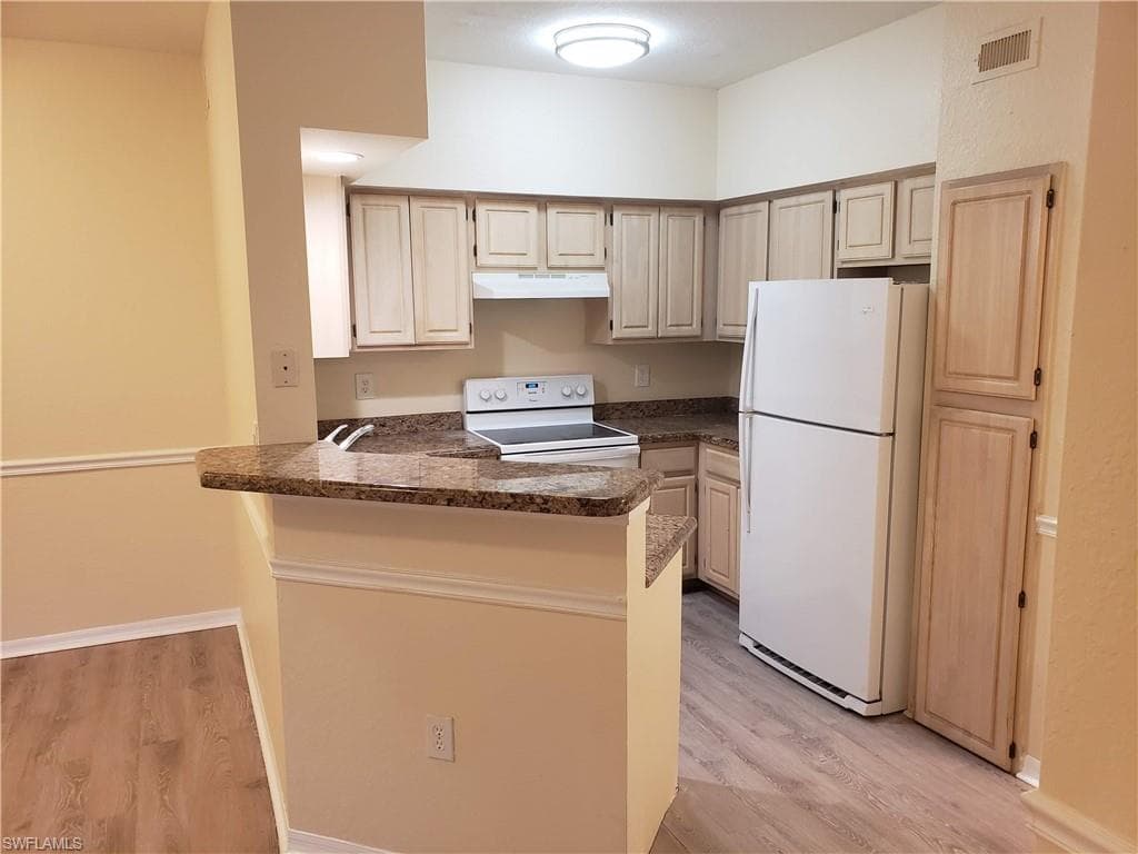 23640 Walden Center DR 307-4