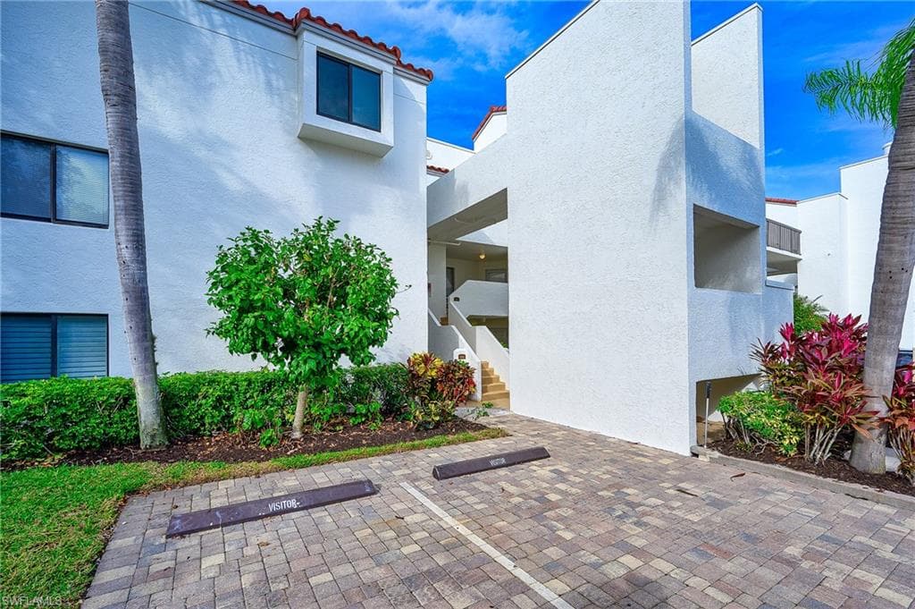 586 Beachwalk CIR O206-1