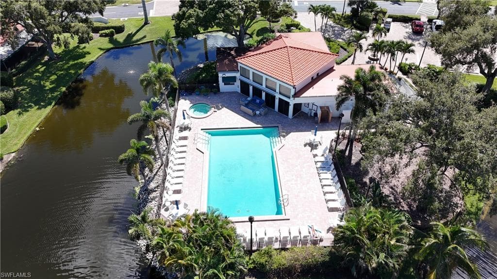 586 Beachwalk CIR O206-21