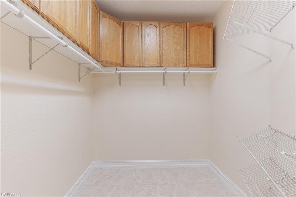 9470 Coralee AVE-20