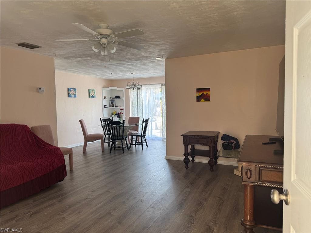 382 Ottumwa AVE-2