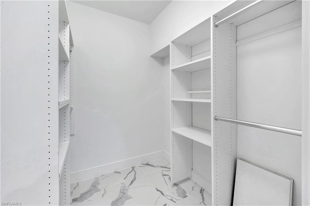 222 Harbour DR 114-33