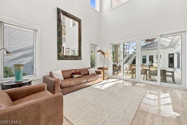 9222 Vanderbilt DR-4