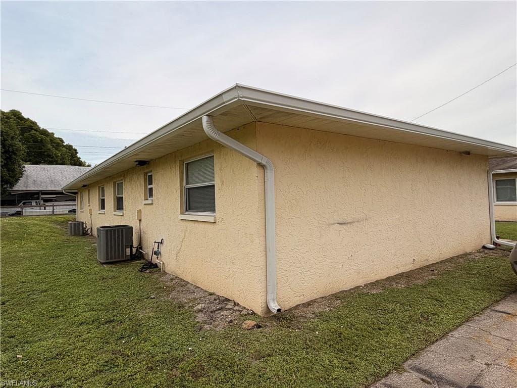 257-263 Poe AVE 257-13