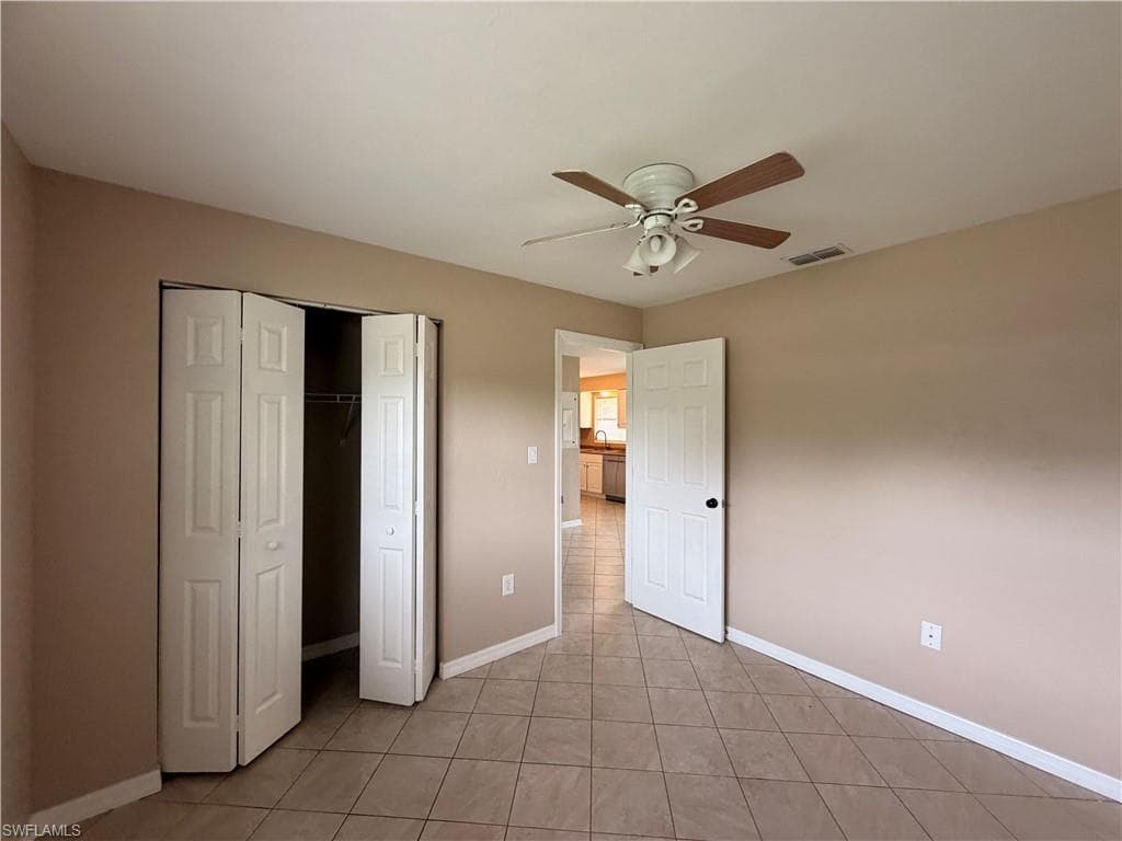 257-263 Poe AVE 257-7