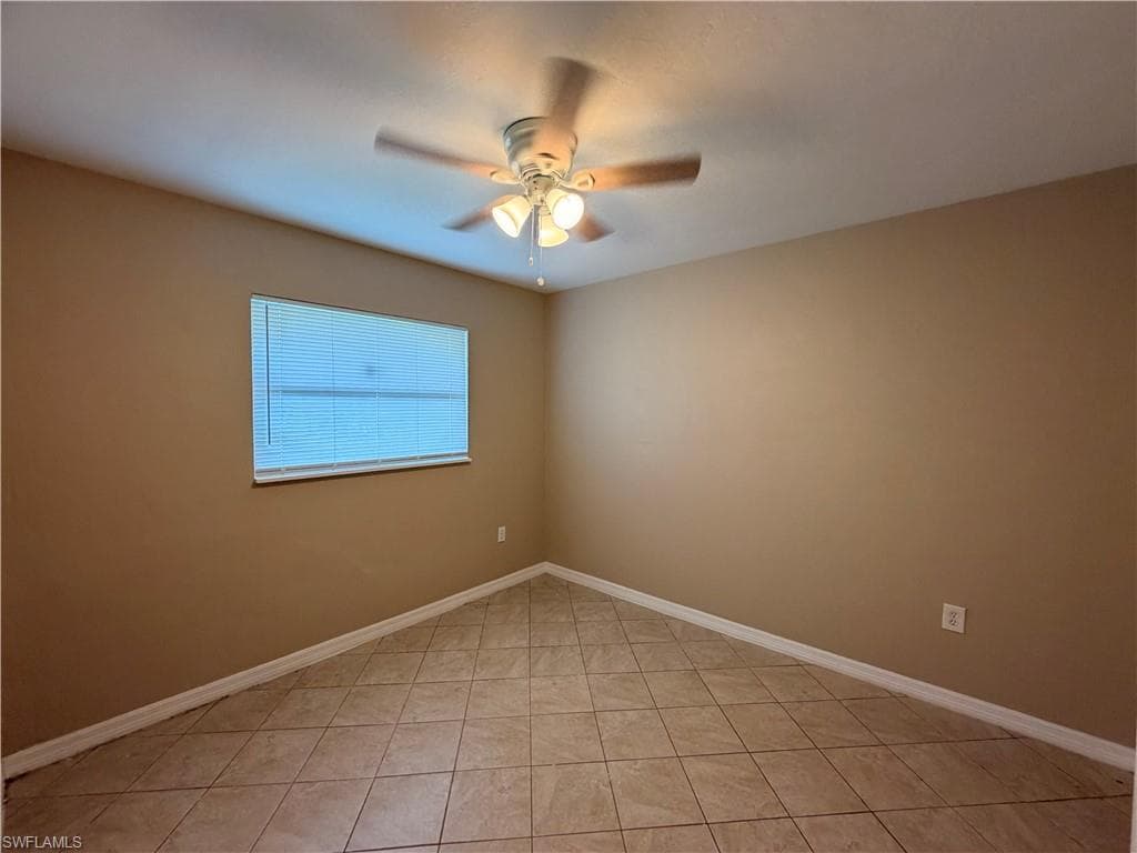 257-263 Poe AVE 257-11