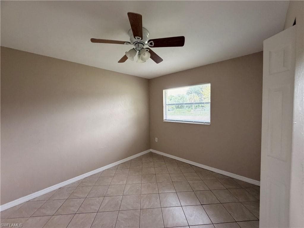 257-263 Poe AVE 257-8