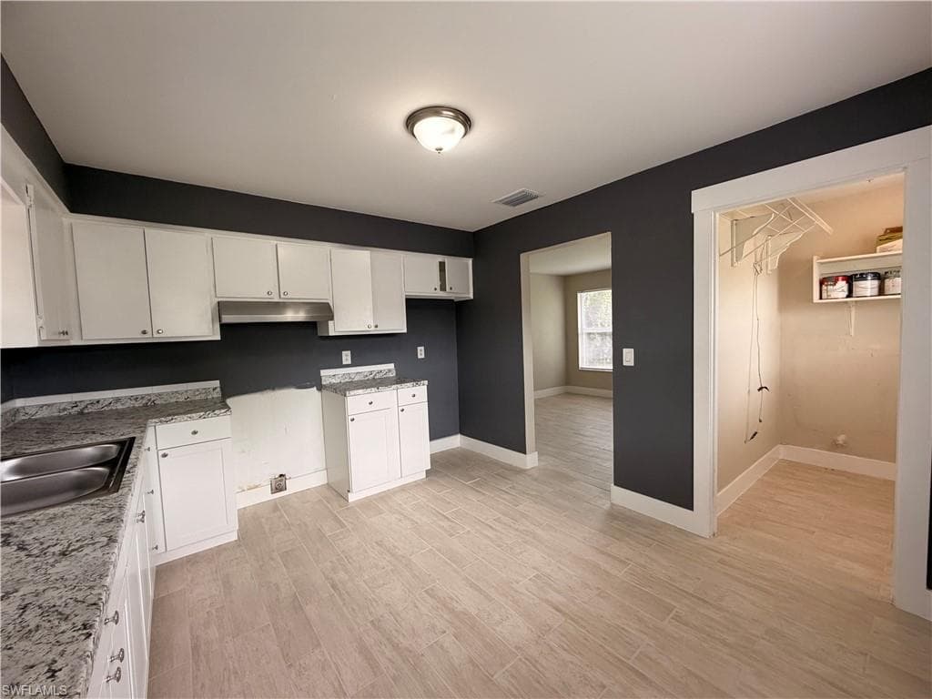 1150 Short ST-4