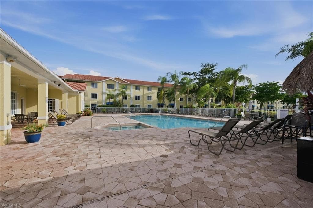 8271 Key Royal CIR 931-23