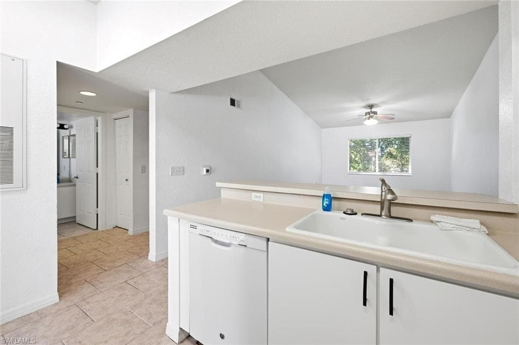 8271 Key Royal CIR 931-10