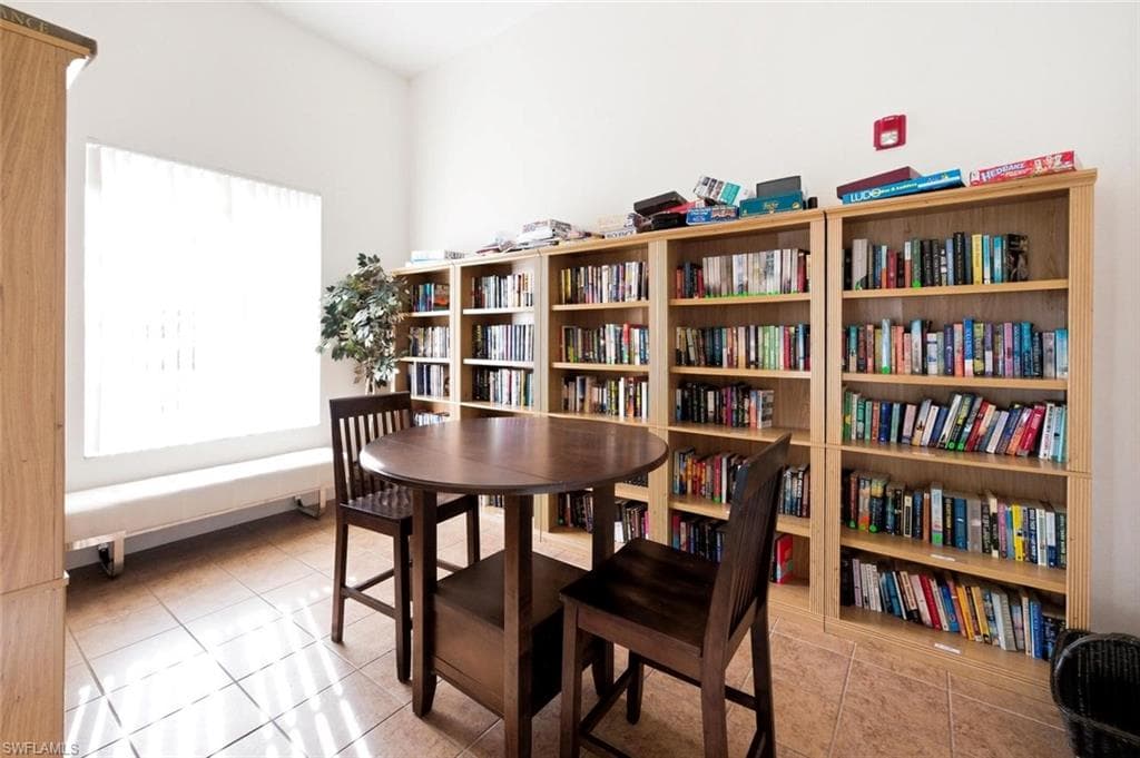 8271 Key Royal CIR 931-35